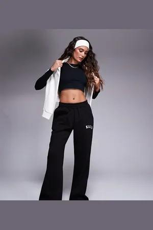 Kaiia Petite – Jogginghose in mit weitem Bein und Logo-Stickerei