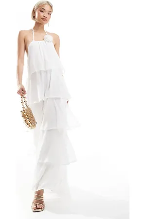 Pieces® – Gestuftes Maxikleid in mit Ansteckblume und Rüschen