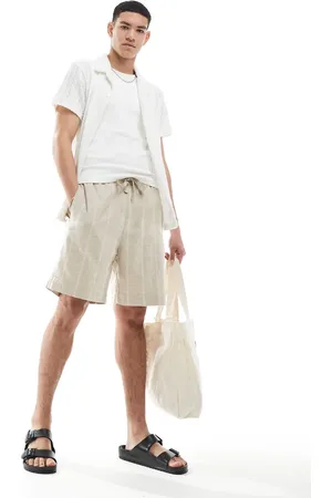 Pull&Bear – Gestreifte Shorts aus Leinenmix in Sand
