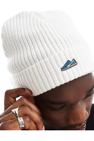 PUMA Classics – Mütze in Elfenbeinweiß mit Grafik