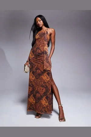 ASOS – Maxikleid aus Netzstoff mit Vintage-Patchwork-Print und asymmetrischem Ausschnitt mit Metallbesatz