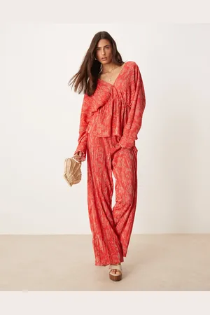 Y.A.S – Plissierte Hose in mit floralem Print in Rosa, Kombiteil