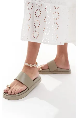 Aldo – Beachstroll – Sandalen aus Nubukleder in Khaki mit Fußbett und Zehenschlaufe