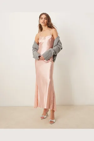 Miss Selfridge – Maxikleid in Hellrosa aus Satin-Spitzenmix