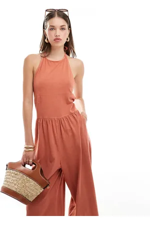ASOS – Trapezförmiger Neckholder-Jumpsuit in Orange