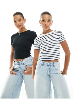 Pull&Bear – 2er-Pack knapp geschnittene T-Shirts in Schwarz und mit Streifenmuster