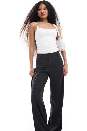 Bershka Petite – Elegante Hose in Anthrazit mit weitem Bein