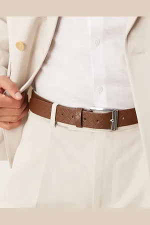 ASOS – Eleganter Ledergürtel aus braunem Kunstleder mit Webprägung