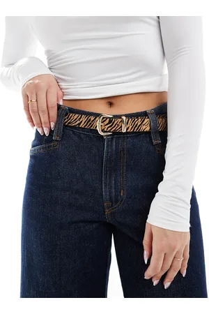 ASOS – Taillen- und Hüftgürtel aus Leder mit Tigermuster und ovaler Schnalle