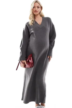 ASOS ASOS DESIGN Maternity – Midaxi-Strickkleid in Anthrazit mit V-Ausschnitt
