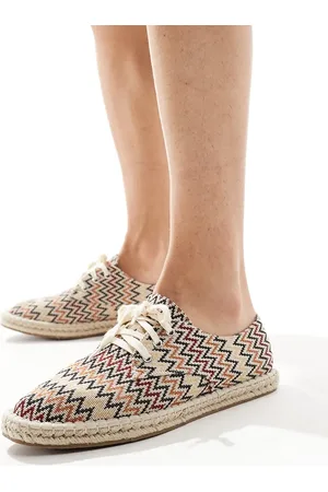 ASOS – Geschnürte Espadrilles aus Canvas mit Aztekenmuster