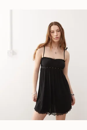 Motel – Damiera – Mini-Trägerkleid in mit Nietendetail