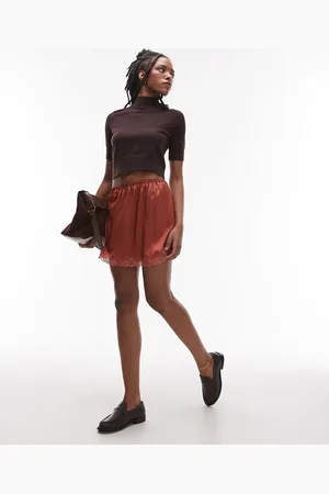 Topshop – Kurzer Petticoat-Rock aus Satin in Chutney- mit Spitzensaum