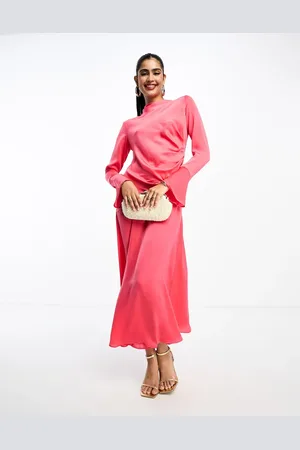 ASOS – Maxikleid in Pink mit geraffter Seite, Wasserfallausschnitt und asymmetrischem Stufen-Design