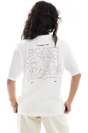 Pull&Bear – T-Shirt in mit floraler Grafik