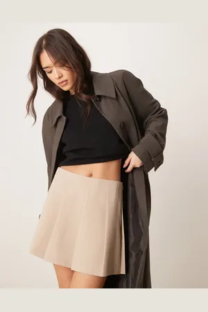 ASOS – Kurzer eleganter Faltenrock in Stein