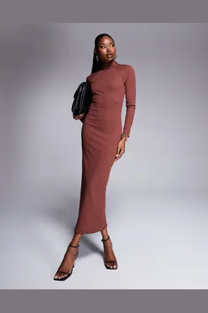 ASOS – Hochgeschlossenes, langärmliges Maxikleid in Braun mit Fledermausärmeln