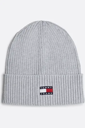 Tommy Hilfiger – Heritage – Gerippte Strickmütze in Hellgrau mit Aufnäher