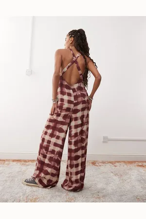 Reclaimed – Camisole-Jumpsuit mit Rückenausschnitt und floralem Karomuster in Rot