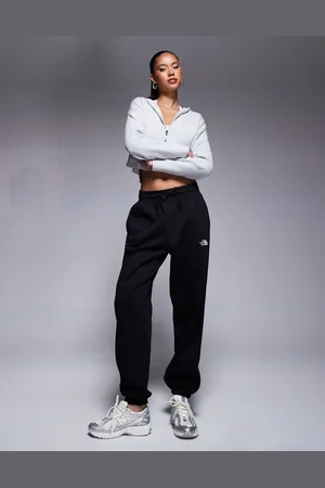 The North Face – Essential – Locker geschnittene Jogginghose in mit Logo und Bündchen