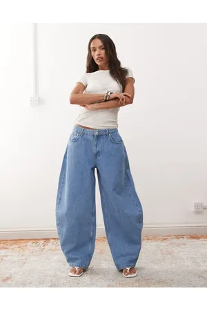 Reclaimed – Barrel-Jeans in mittelblauer Waschung mit Nietenverzierung