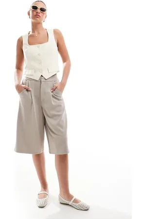 ASOS – Weit geschnittene Bermudashorts aus Jersey-Twill in Steinbeige