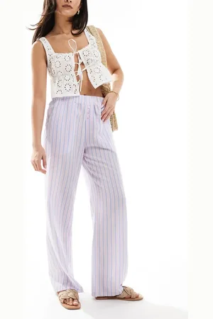 The Frolic – Exklusiv – Gestreifte, strukturierte Strandhose in Rosa und Blau mit Boxershorts-Bund und weitem Bein