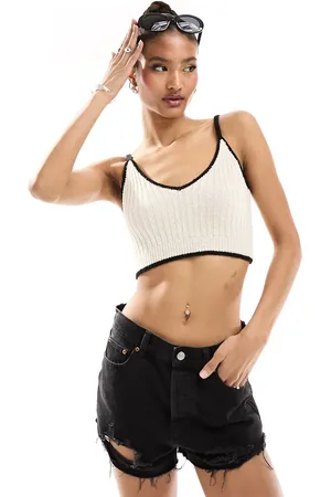 In The Style – Strick-Oberteil in Creme mit kurzem Schnitt und Kontrastbesatz, Kombiteil