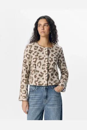 Object – Jacke in Humus
