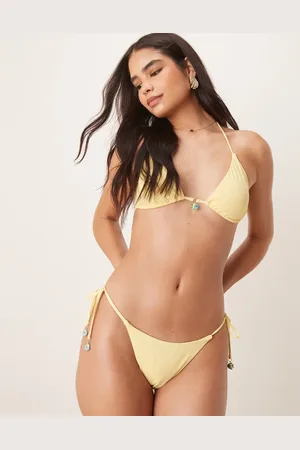 Stradivarius – Seitlich gebundene Bikinihose in mit Anhängerdetail