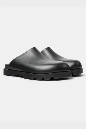 Camper – Brutus – Mules in