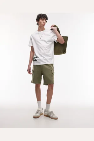 Lacoste – Cargo-Shorts in Khakigrün