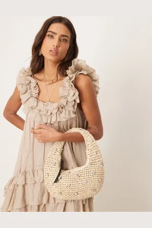 ASOS – Von Hand gehäkelte, halbrunde Schultertasche aus Strohgewebe in Natur mit Schmuckstein-Detail