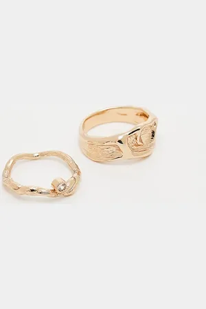 ASOS – 2er-Pack Ringe in geschmolzener Gold-Optik mit klobigem und schmalem Design