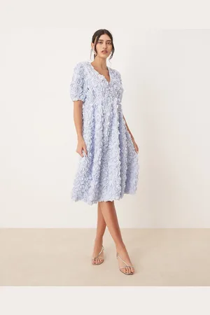 Y.A.S – Midikleid in zartem mit 3D-Blumenstruktur und V-Ausschnitt