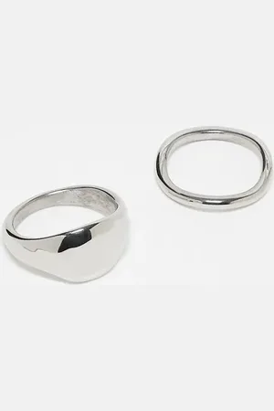 ASOS – 2er-Pack Ringe mit klobigem und schmalem Design aus wasserfestem Edelstahl in geschmolzener Silberoptik