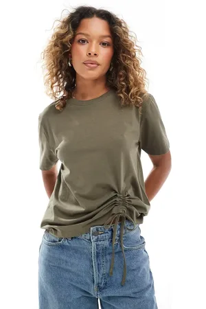 French Connection – Rallie – Gerafftes T-Shirt aus Baumwolle in Khaki