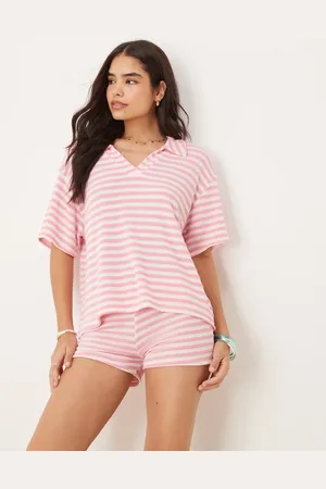 ASOS – Knapp geschnittene Shorts aus Strick in und Weiß gestreift