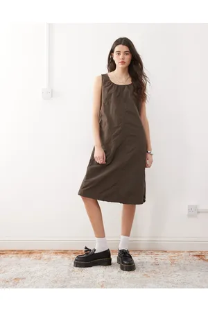 Gramicci – Midikleid aus Nylon in Dunkelbraun