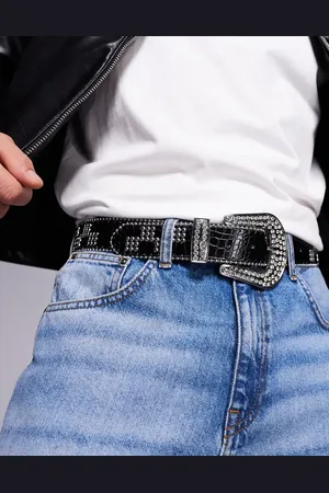 ASOS – Gürtel aus schwarzem Krokoimitat mit Nieten im Schachbrettmuster und mit strassbesetzter Schnalle im Western-Design