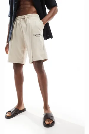 JACK & JONES – Locker geschnittene Sweat-Shorts in Cremeweiß