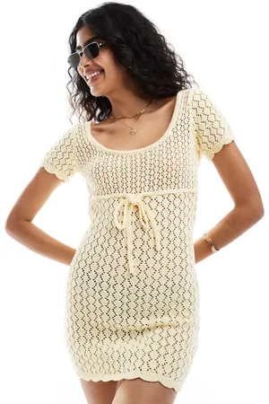 The Frolic – Mango – Kurzes, rückenfreies Häkel-Strandkleid in Zitronengelb mit überkreuzter Schnürung