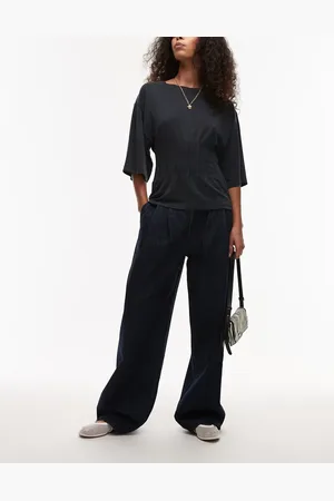 MANGO – Melissa – Lockere Jeans in Dunkelblau mit Bundfalten