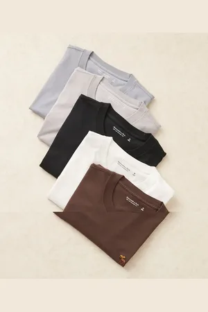 Abercrombie & Fitch – Essential – 5er-Pack T-Shirts in Weiß und weiteren Farben