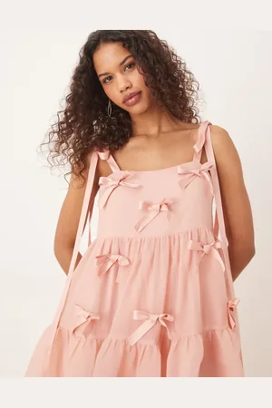 Sister Jane – Midikleid in Babyrosa mit Schleifenverzierung