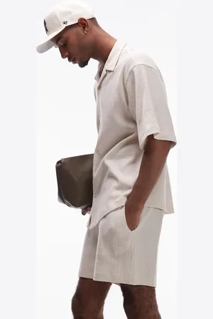 Topman – Oversize-Shorts in Steinbeige mit Waffelstruktur