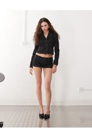Lioness – Ultrakurzer Jeans-Skort in dunkelblauer Waschung mit Kontrastnaht, Kombiteil