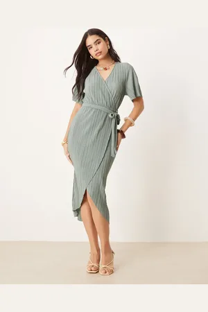 Y.A.S – Plissiertes Wickel-Midikleid in Zartgrün