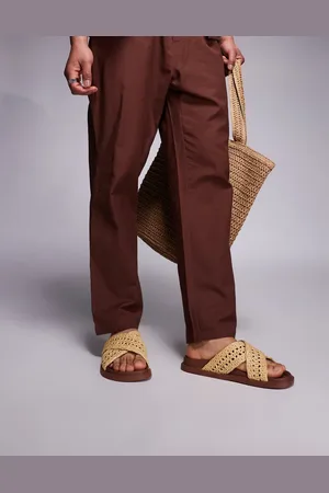 ASOS – Überkreuzte Sandalen mit Webmuster in Natur