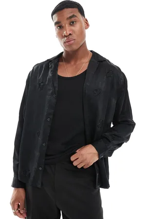 ASOS – Satin-Hemd in mit tiefem Reverskragen und Herzverzierung